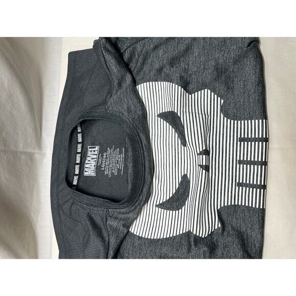 Marvel Punisher Skull Graphic T-Shirt - Size Large - Picture 3 of 3